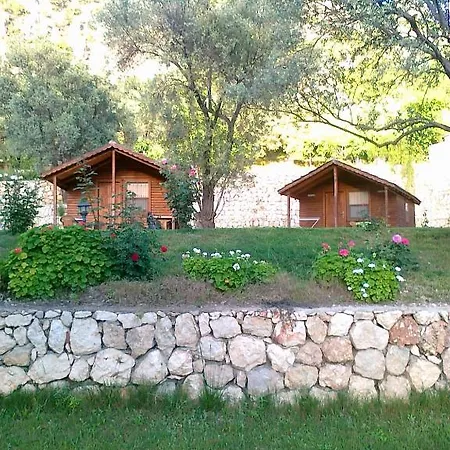 Hidden Garden Lodge *